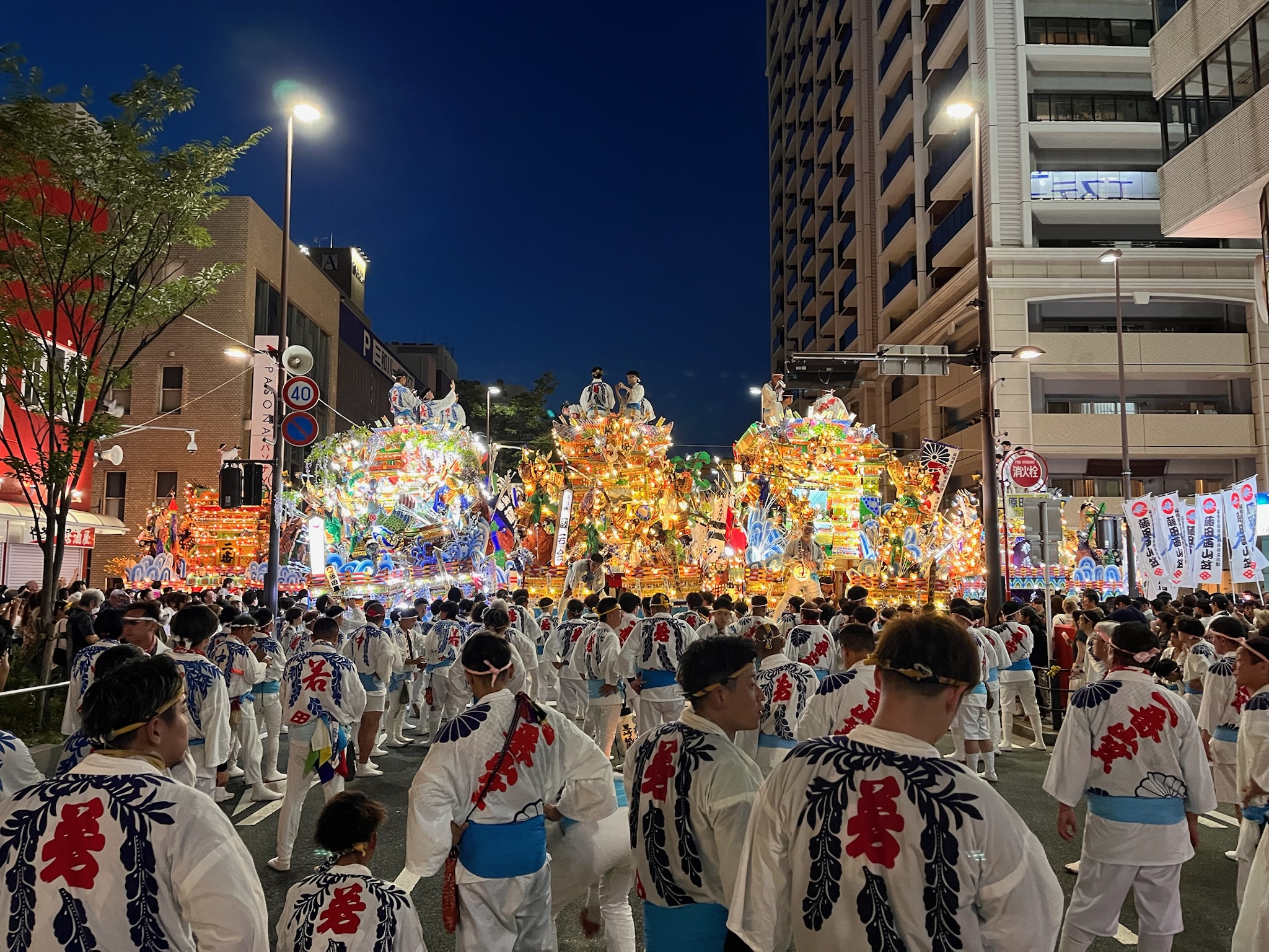黒崎祇園山笠の様子